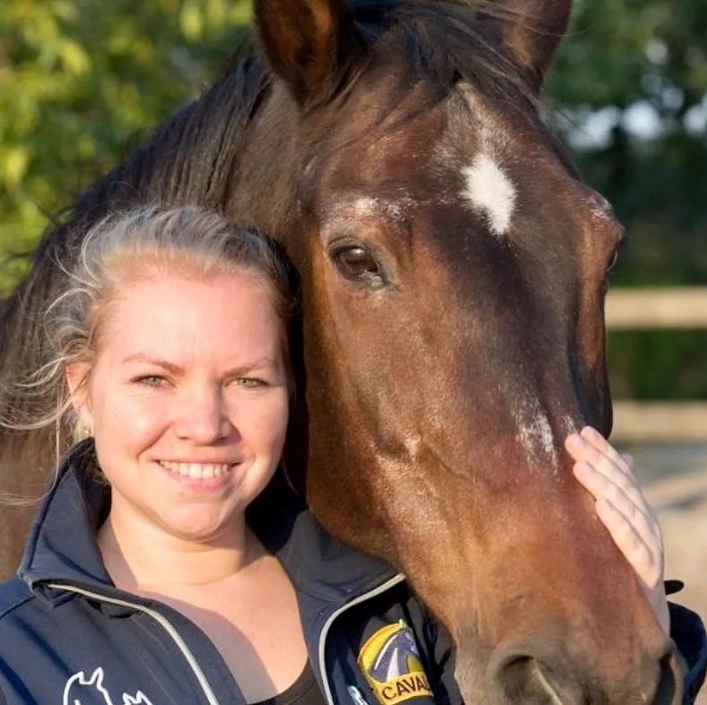 Ontmoet de medewerkers van onze dierenkliniek voor paarden en gezelschapsdieren.